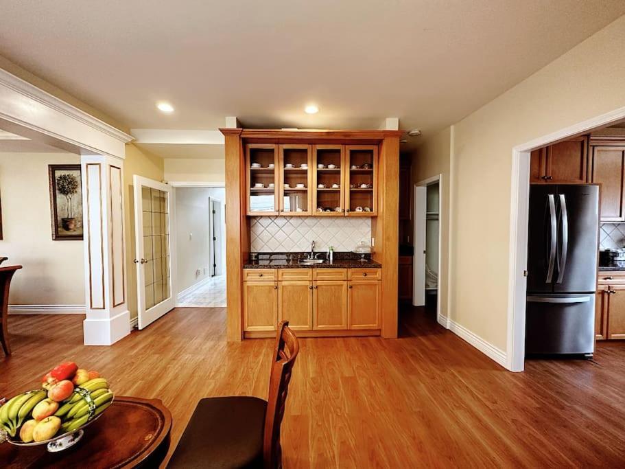 Super Cosy 8Bed & 6Bath In Vancouver Heart Near To Airport And Downtown מראה חיצוני תמונה