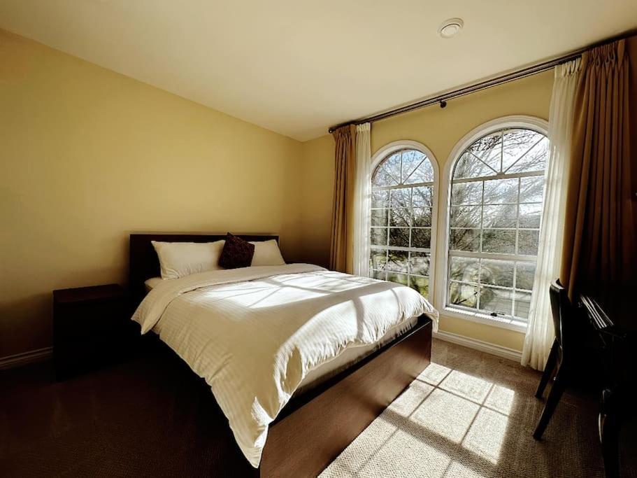 Super Cosy 8Bed & 6Bath In Vancouver Heart Near To Airport And Downtown מראה חיצוני תמונה