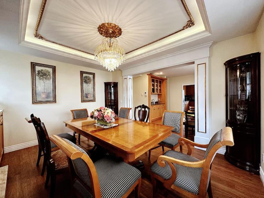 Super Cosy 8Bed & 6Bath In Vancouver Heart Near To Airport And Downtown מראה חיצוני תמונה