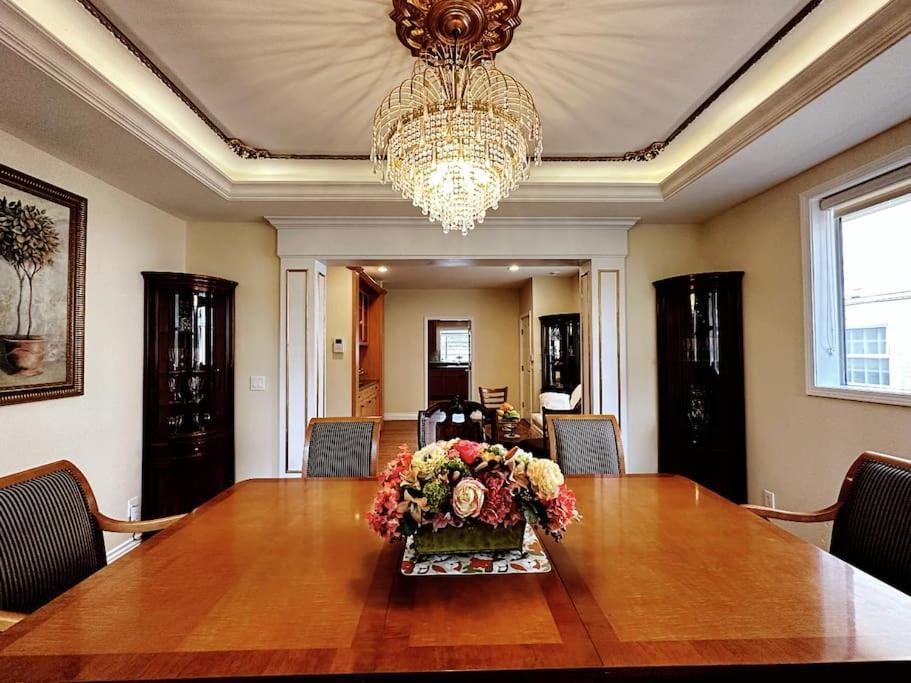 Super Cosy 8Bed & 6Bath In Vancouver Heart Near To Airport And Downtown מראה חיצוני תמונה