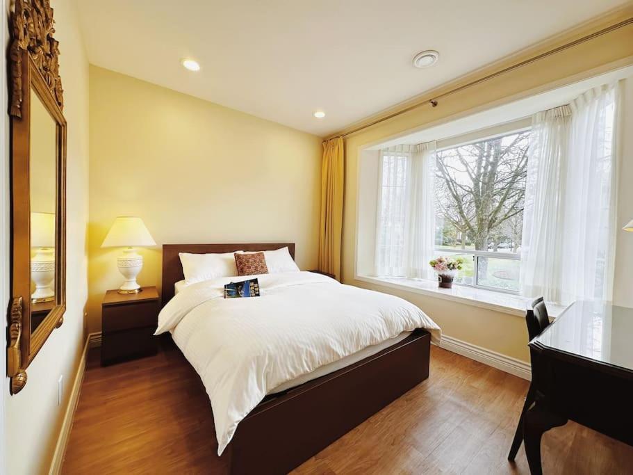 Super Cosy 8Bed & 6Bath In Vancouver Heart Near To Airport And Downtown מראה חיצוני תמונה