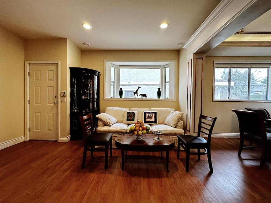 Super Cosy 8Bed & 6Bath In Vancouver Heart Near To Airport And Downtown מראה חיצוני תמונה