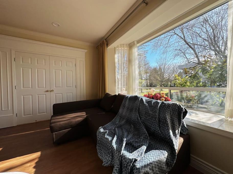 Super Cosy 8Bed & 6Bath In Vancouver Heart Near To Airport And Downtown מראה חיצוני תמונה
