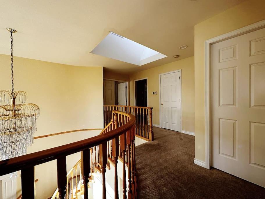 Super Cosy 8Bed & 6Bath In Vancouver Heart Near To Airport And Downtown מראה חיצוני תמונה