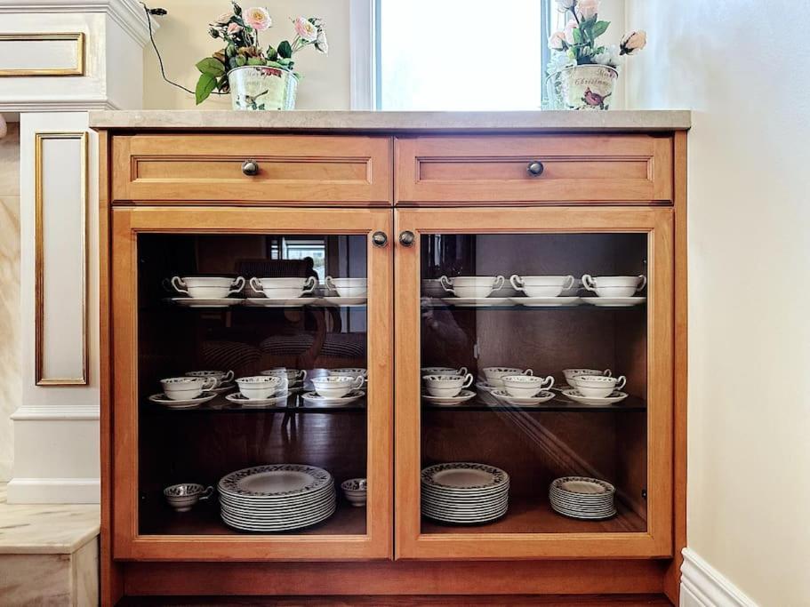 Super Cosy 8Bed & 6Bath In Vancouver Heart Near To Airport And Downtown מראה חיצוני תמונה