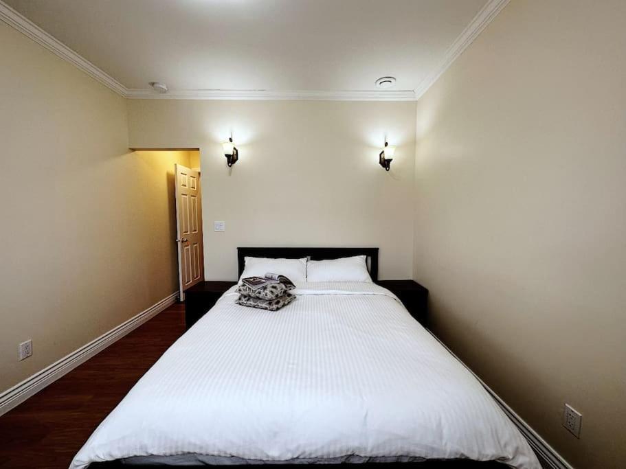 Super Cosy 8Bed & 6Bath In Vancouver Heart Near To Airport And Downtown מראה חיצוני תמונה